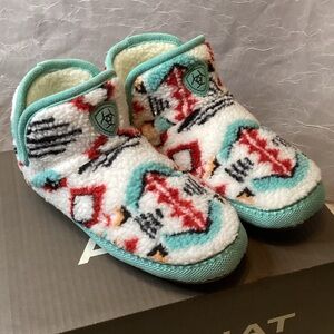 Ariat Western Patterned Fleece Bootie Slippers Teal & Red Sz XS (5-6) New in Box